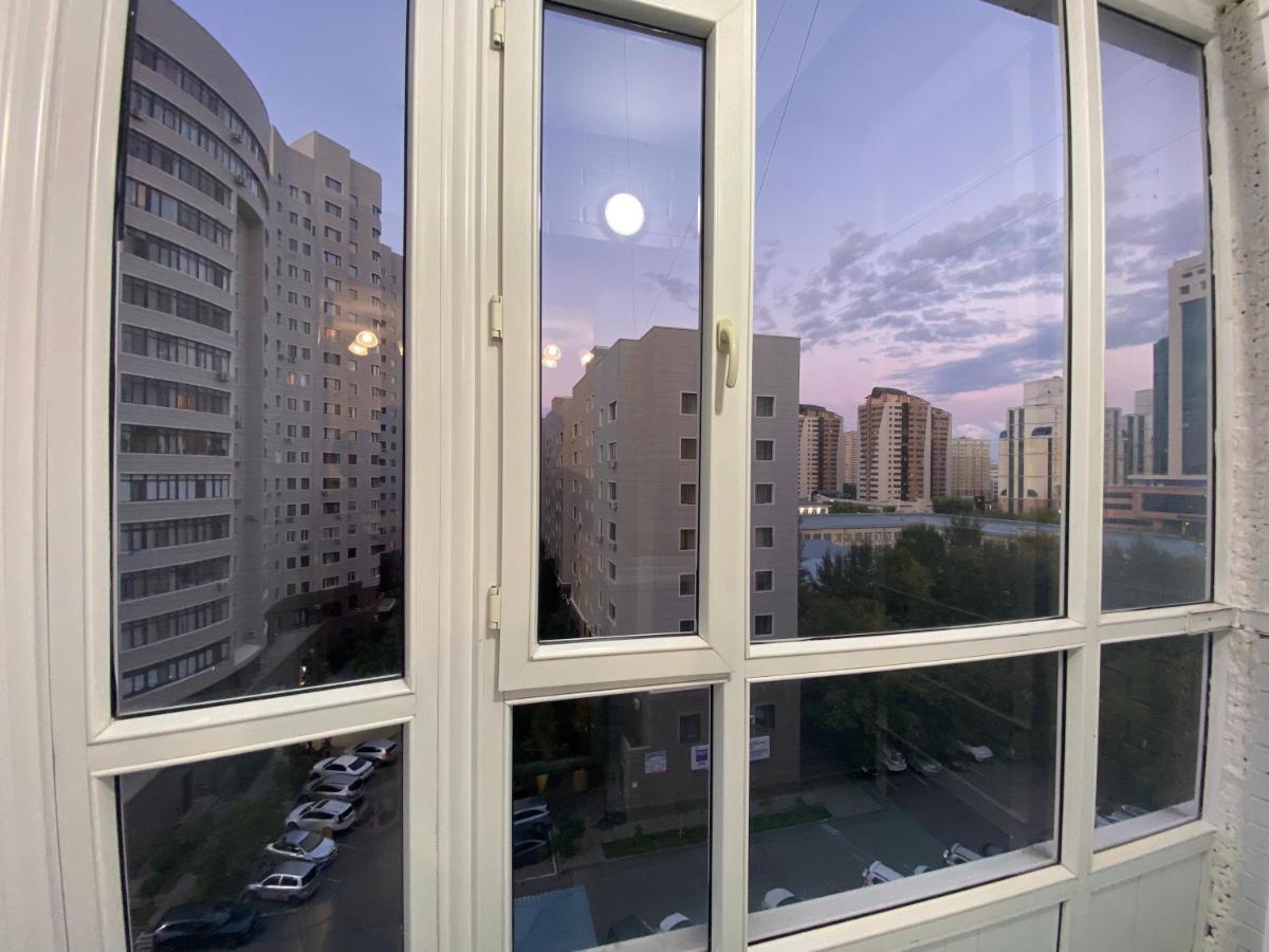Apartment in the city centre Astana Exterior foto